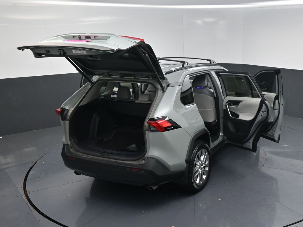 Used 2023 Toyota RAV4 XLE Premium image 23