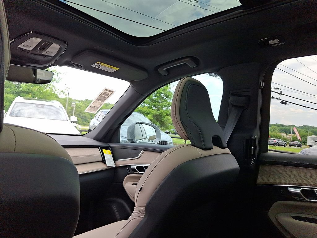 New 2026 Volvo XC90 T8 Core w/ Protection Package Premier AWD/4WD image 11