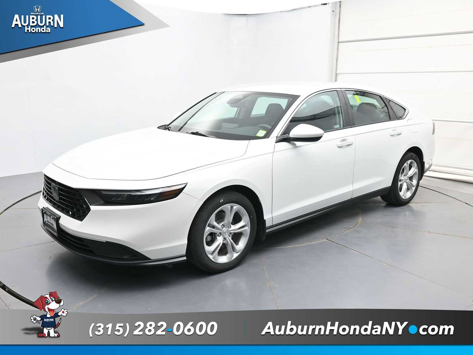 Used 2023 Honda Accord LX image 2