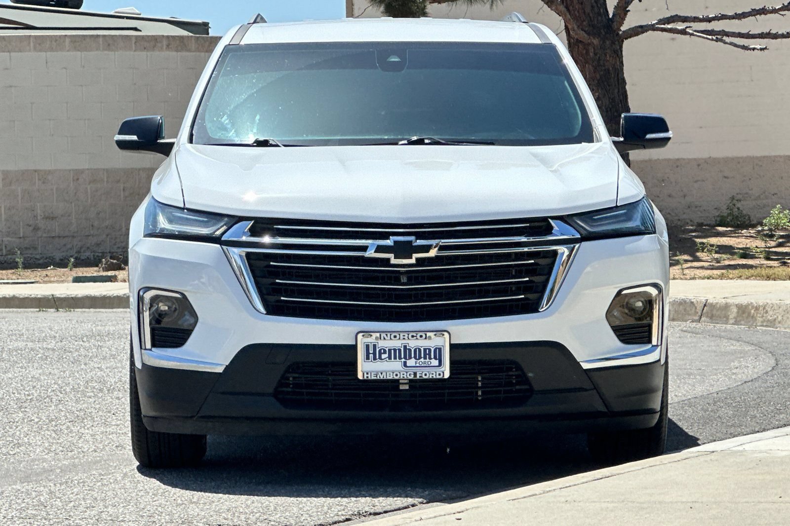 Used 2022 Chevrolet Traverse LT w/ LPO, Blackout Package FWD image 9