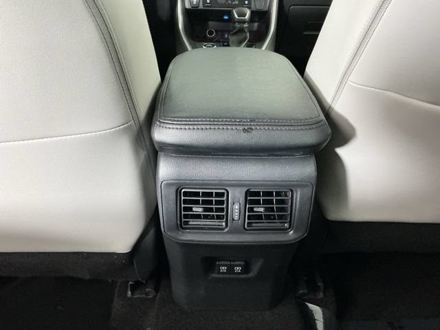 Used 2020 Toyota RAV4 Limited AWD/4WD image 27