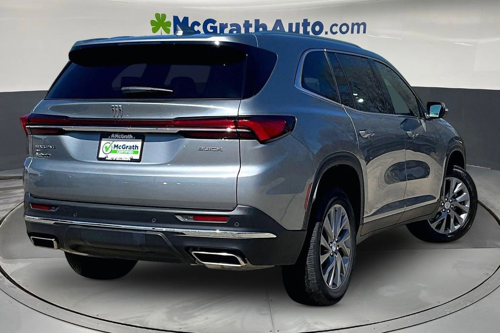 Used 2025 Buick Enclave Preferred AWD/4WD image 7