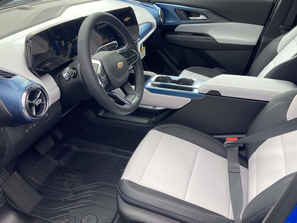 New 2026 Chevrolet Equinox EV LT AWD/4WD image 17