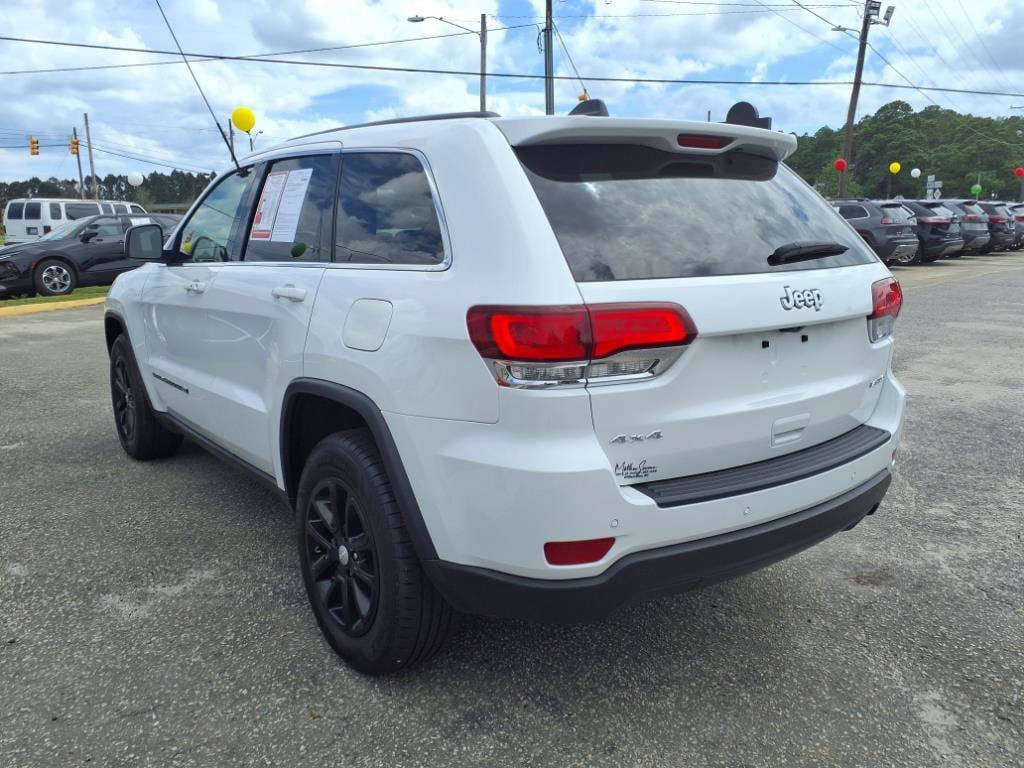 Used 2022 Jeep Grand Cherokee Laredo E AWD/4WD image 5