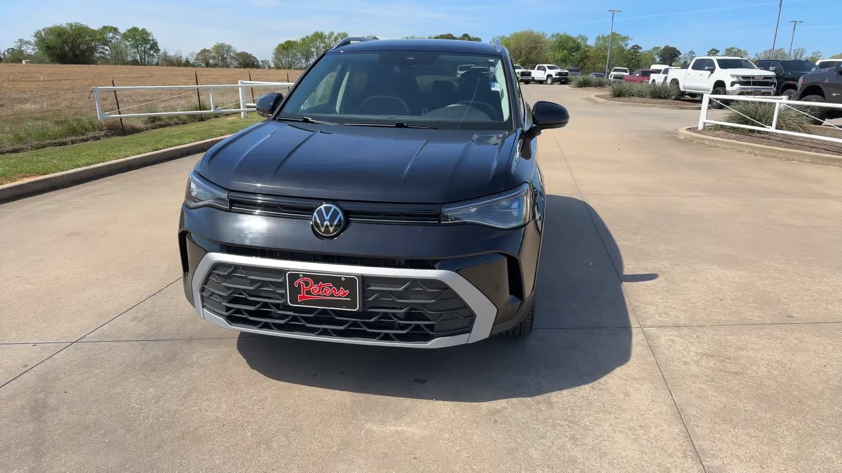 Used 2025 Volkswagen Taos SE FWD image 4