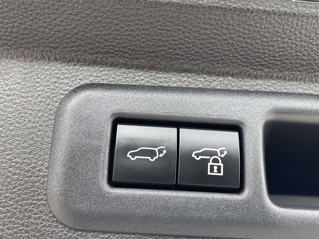 Used 2024 Toyota Sequoia Platinum RWD image 32