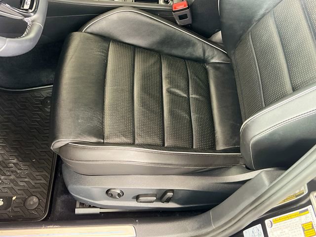 Used 2018 Volkswagen Golf R 4-Door AWD/4WD image 21