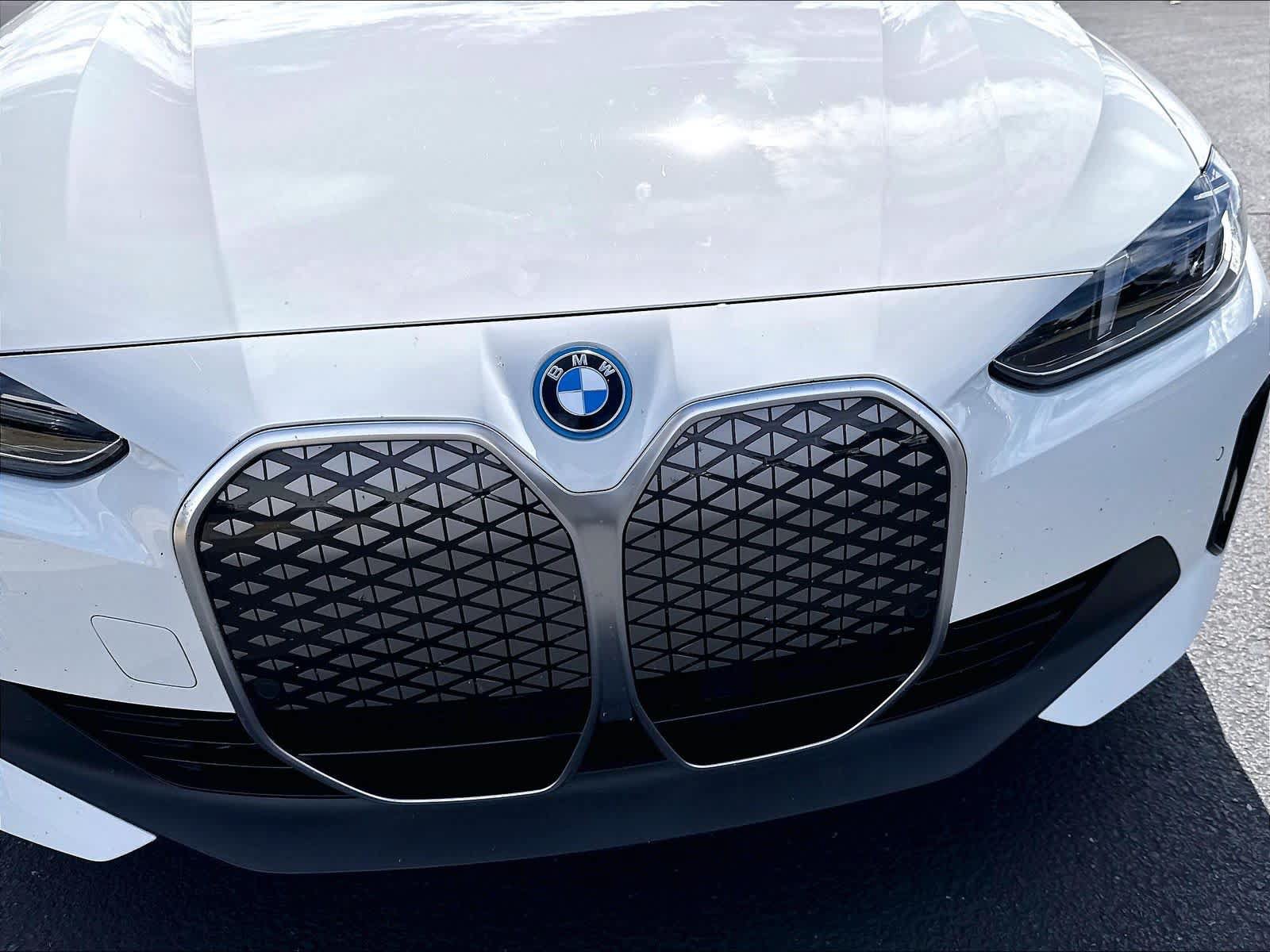 Used 2025 BMW i4 eDrive40 RWD image 31
