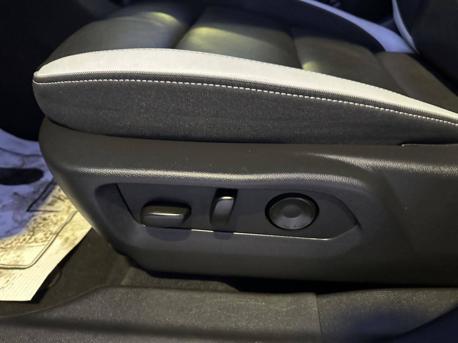 Used 2025 Buick Envision Sport Touring image 20