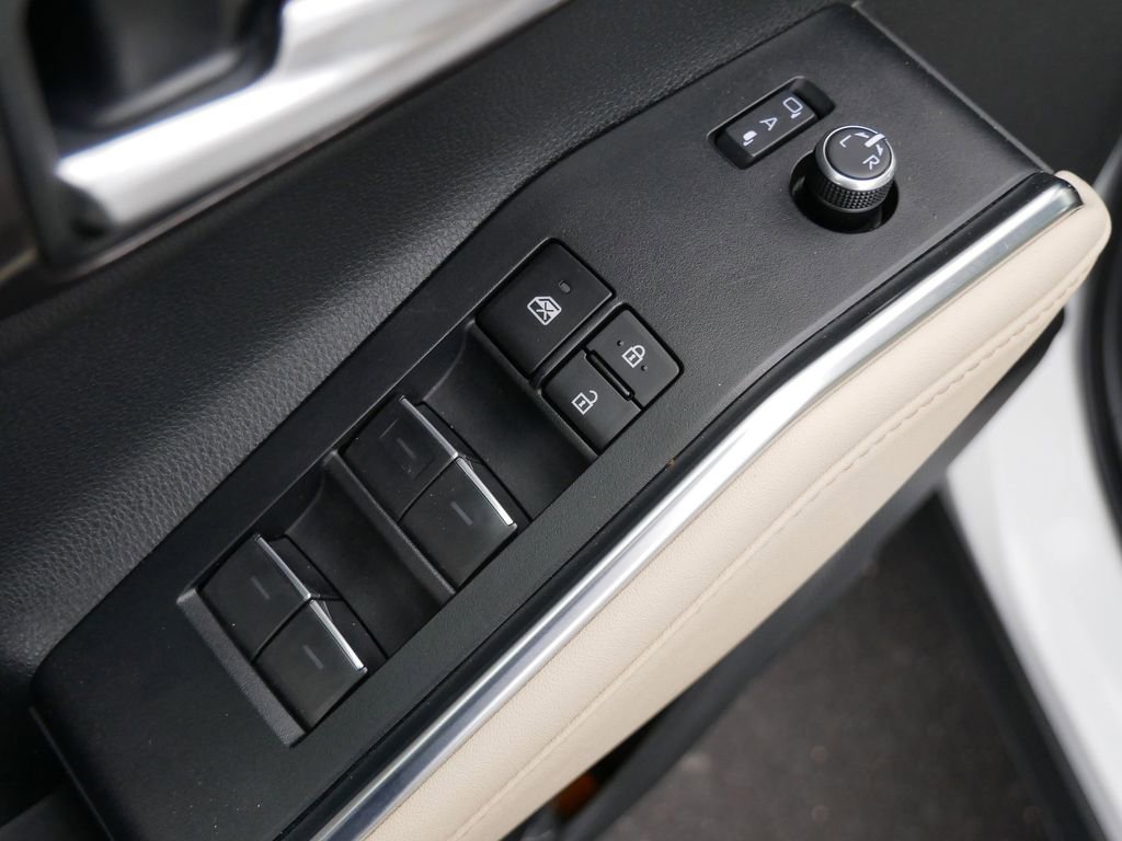Used 2023 Toyota Highlander Platinum AWD/4WD image 15