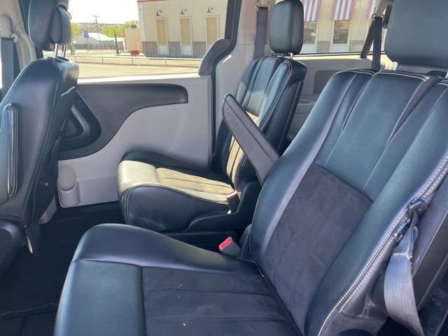 Used 2019 Dodge Grand Caravan SXT image 7