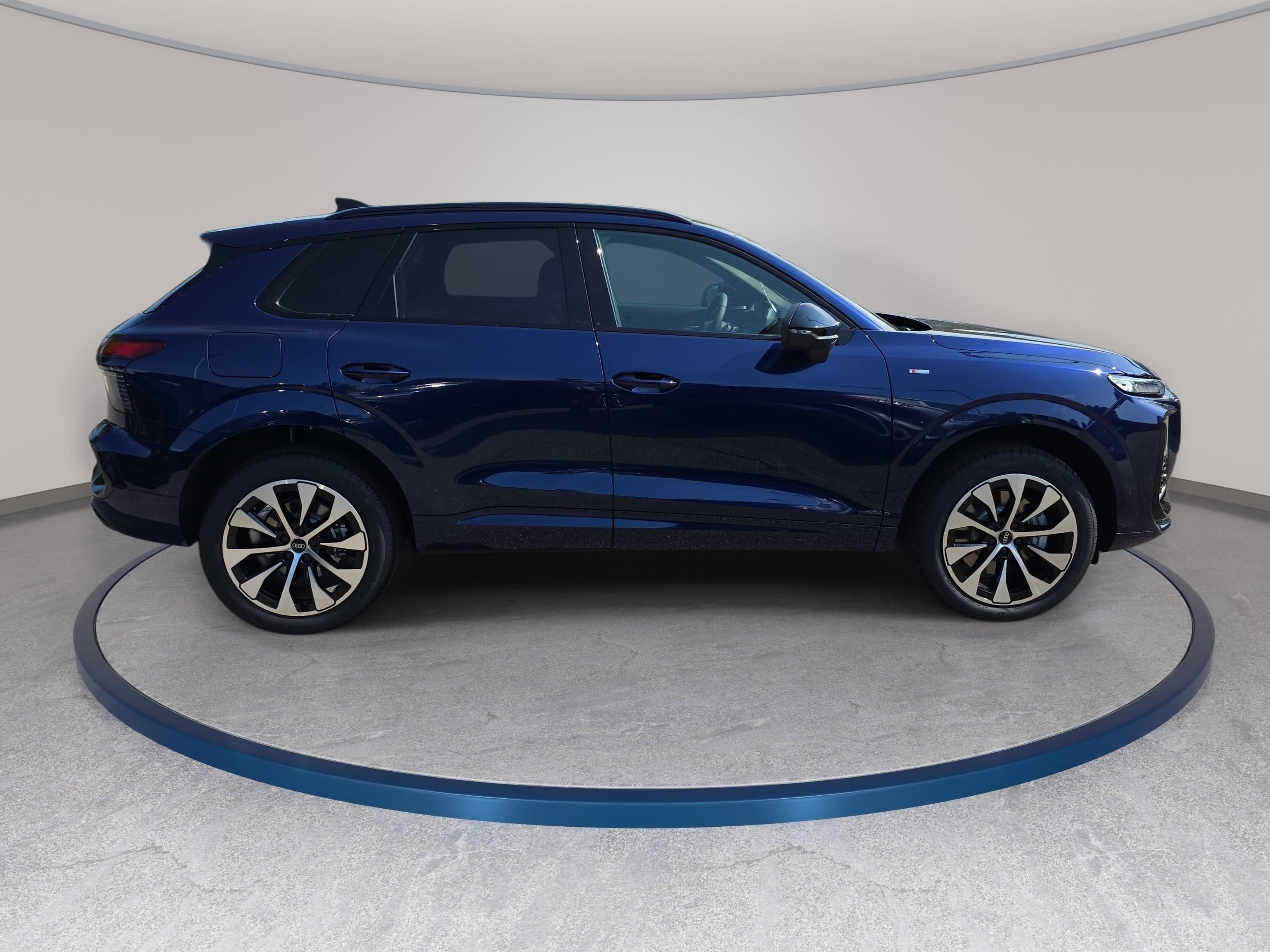 New 2026 Audi Q3 quattro 2.0T AWD/4WD image 4