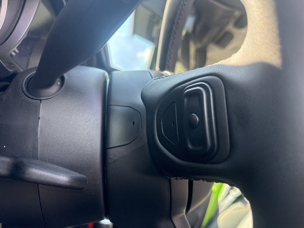 New 2025 Jeep Gladiator Sport AWD/4WD image 30