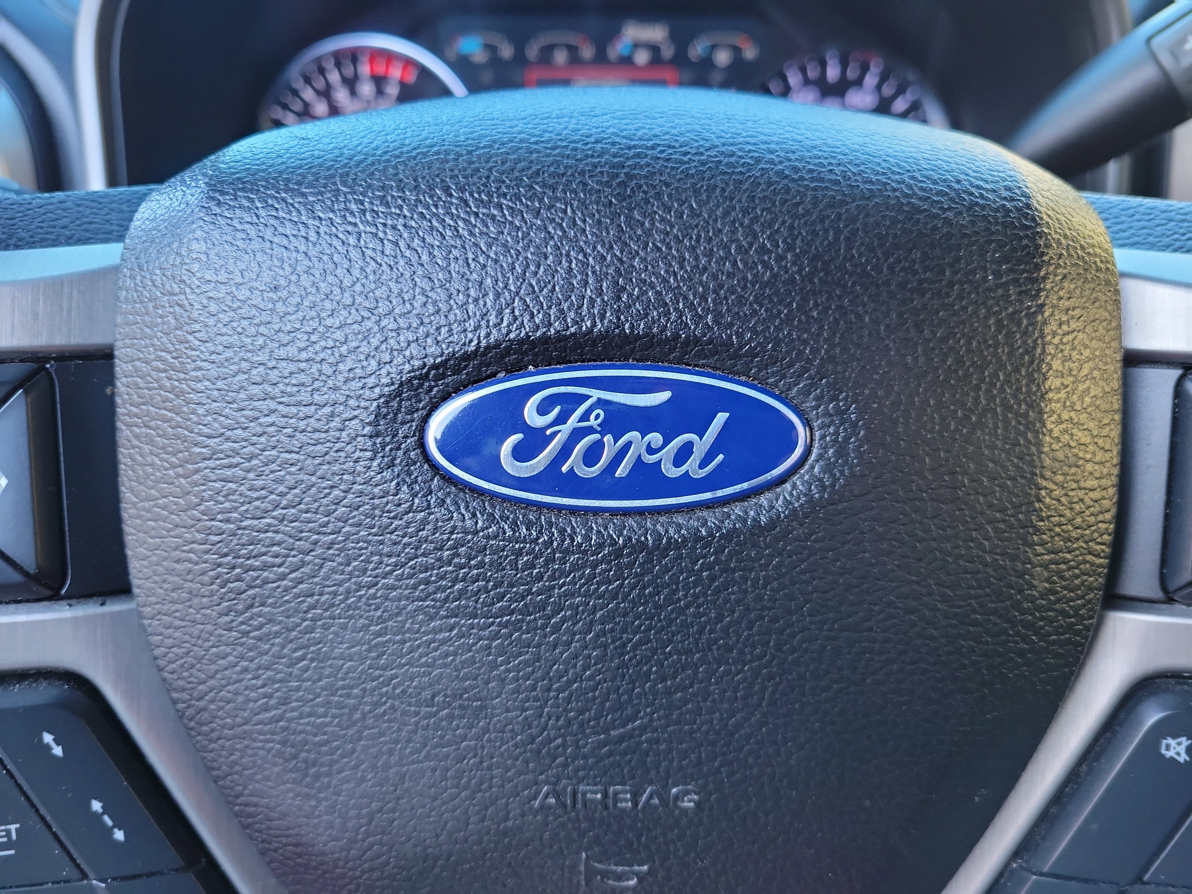 Used 2020 Ford F250 Platinum w/ Tremor Off-Road Package image 21