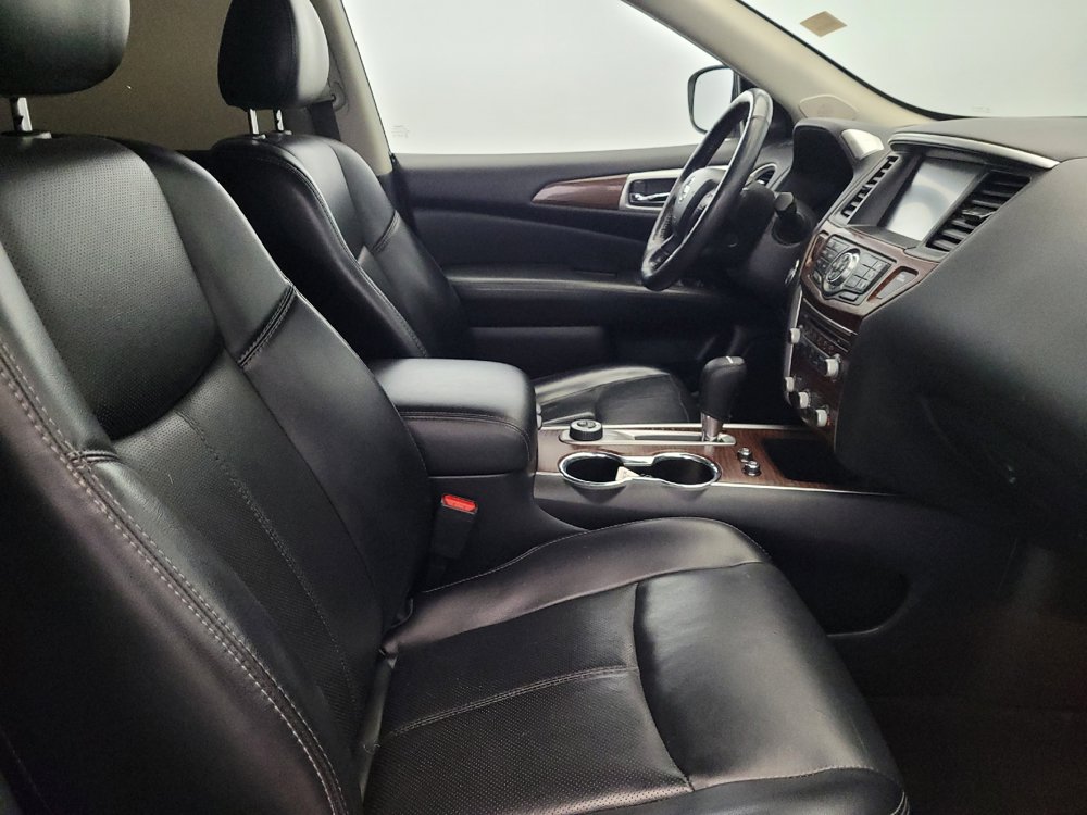 Used 2019 Nissan Pathfinder Platinum AWD/4WD image 21