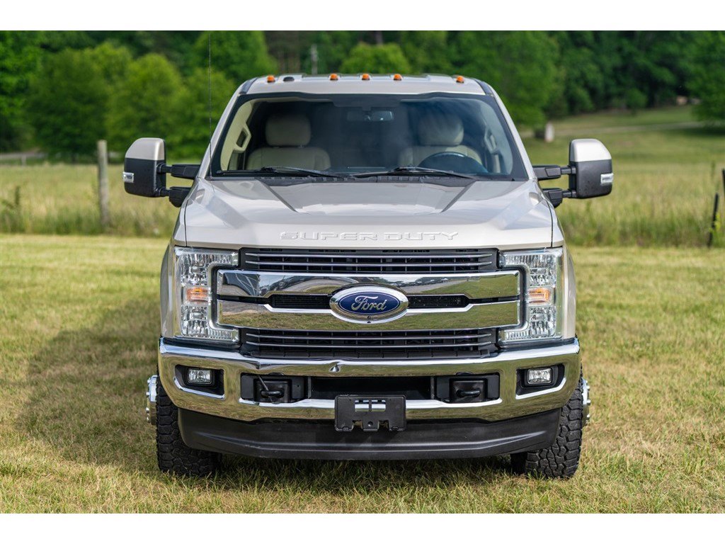 Used 2017 Ford F350 Lariat w/ Lariat Value Package AWD/4WD image 4