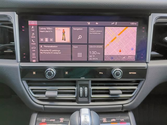 Used 2022 Porsche Macan AWD/4WD image 40