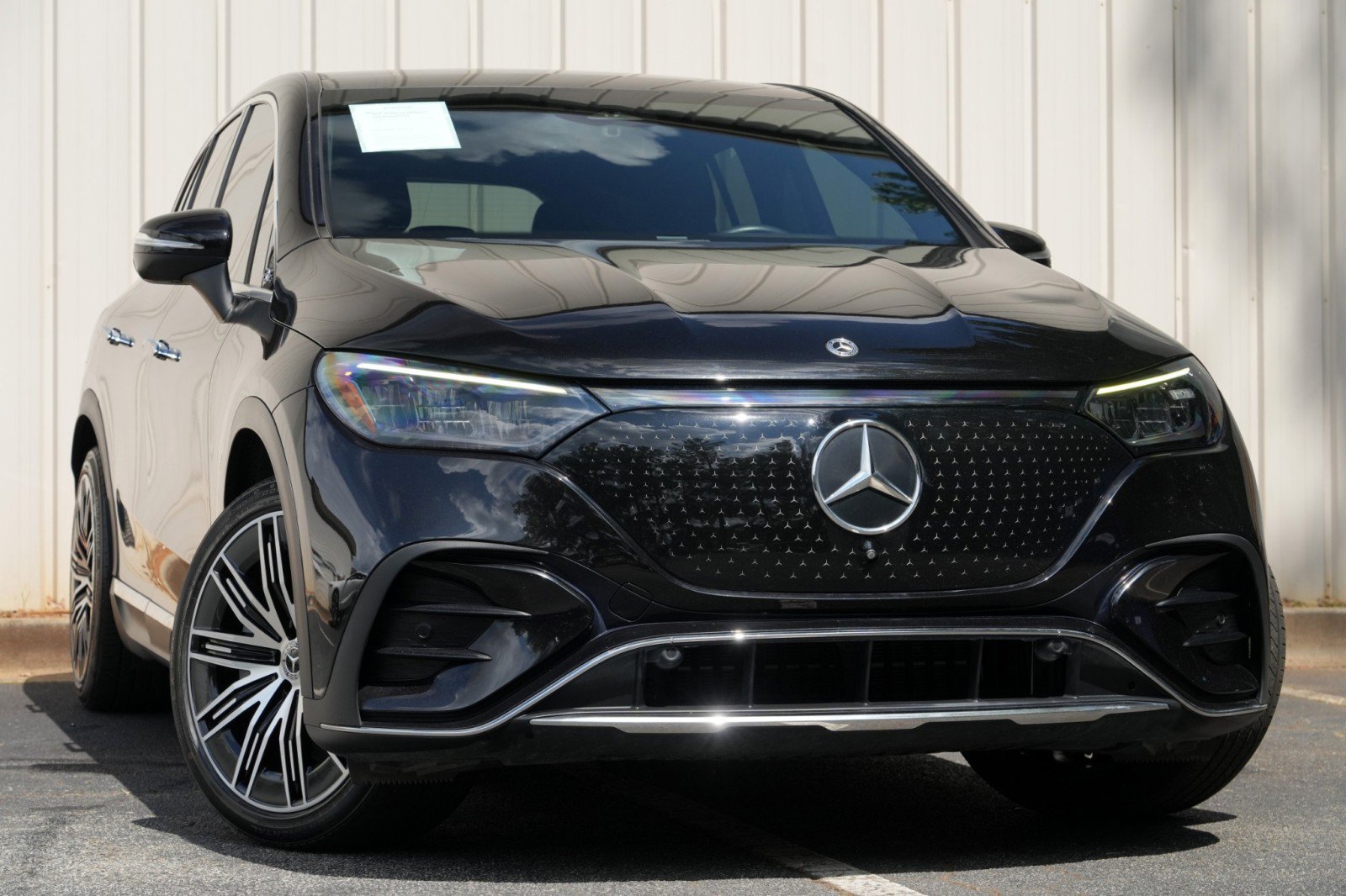 Used 2023 Mercedes-Benz EQE 500 4MATIC SUV image 4