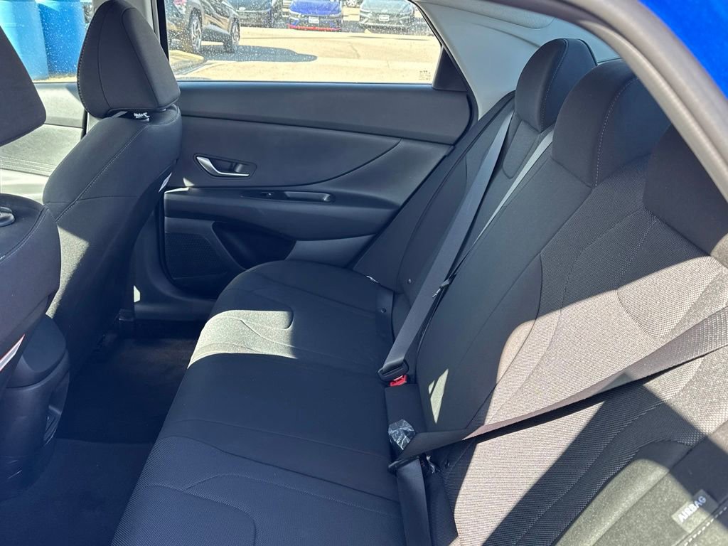 Certified 2026 Hyundai Elantra SE image 29