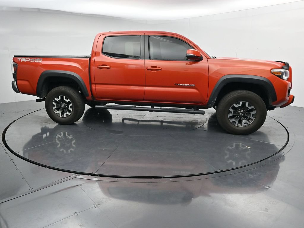 Used 2016 Toyota Tacoma TRD Off-Road w/ Towing Package AWD/4WD image 9