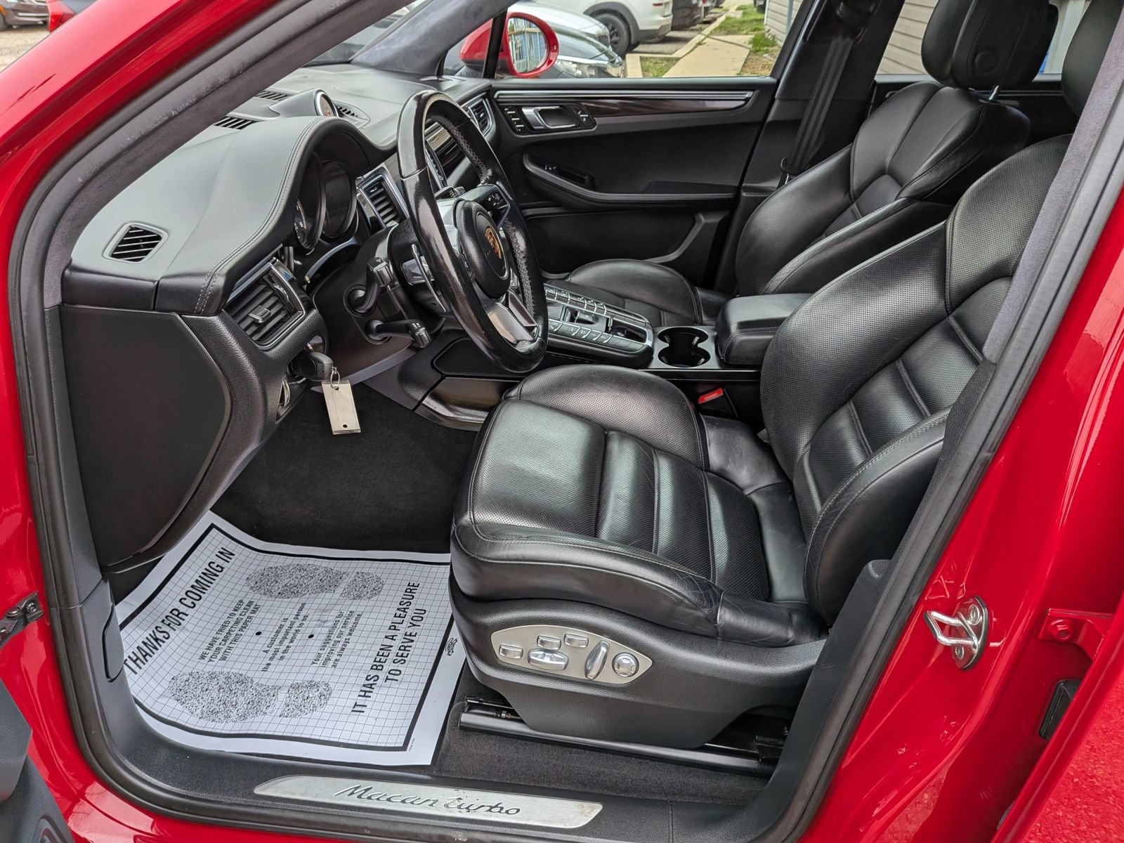 Used 2017 Porsche Macan Turbo AWD/4WD image 25