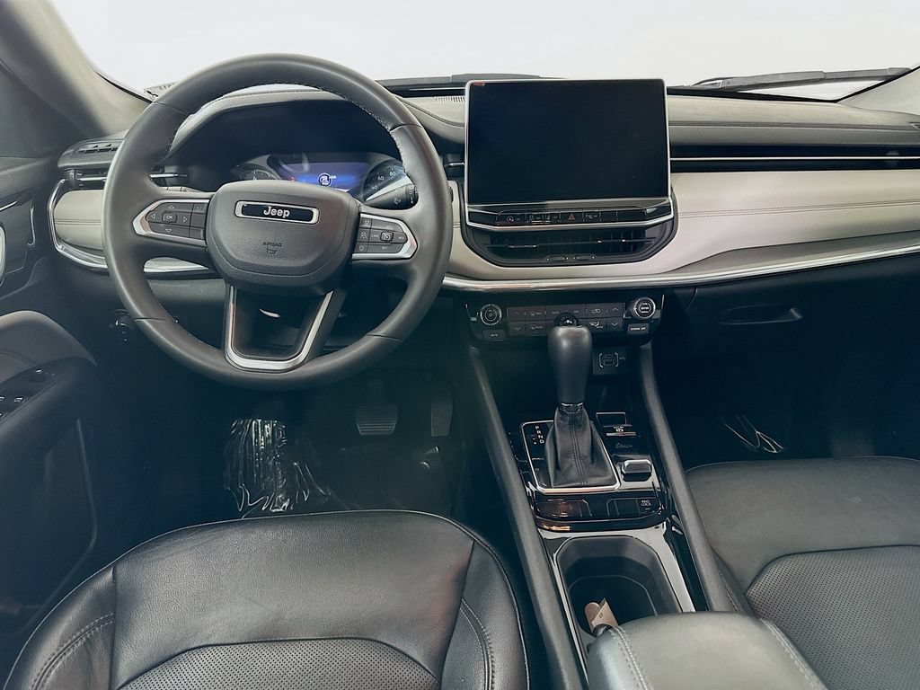Certified 2023 Jeep Compass Limited AWD/4WD image 32