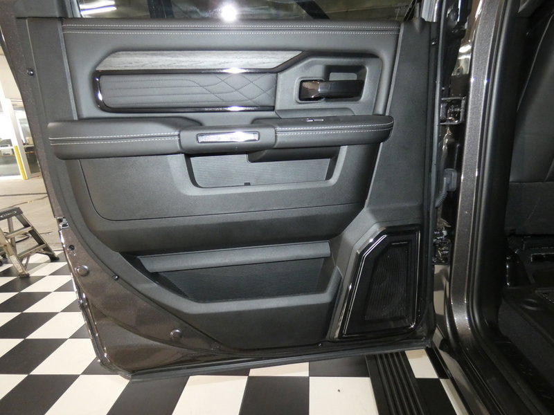 Used 2025 RAM 3500 Limited image 34