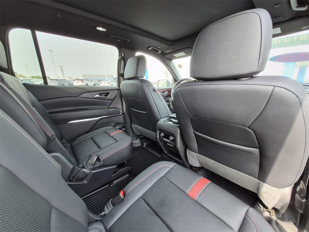 Certified 2025 Chevrolet Traverse RS w/ LPO, Floor Liner Package image 17