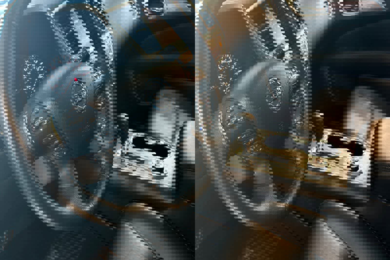 Used 2019 Nissan Pathfinder SL image 14