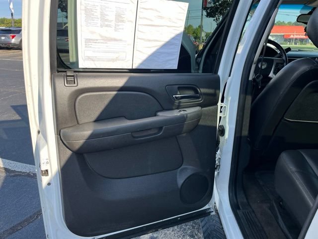 Used 2011 Chevrolet Avalanche LT AWD/4WD image 9