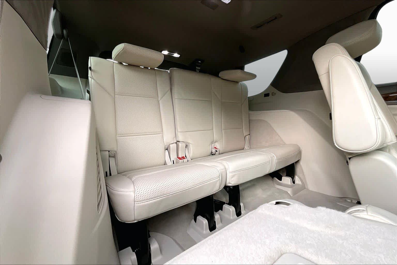 Used 2024 Cadillac Escalade Sport Platinum w/ LPO, ONYX Package AWD/4WD image 55