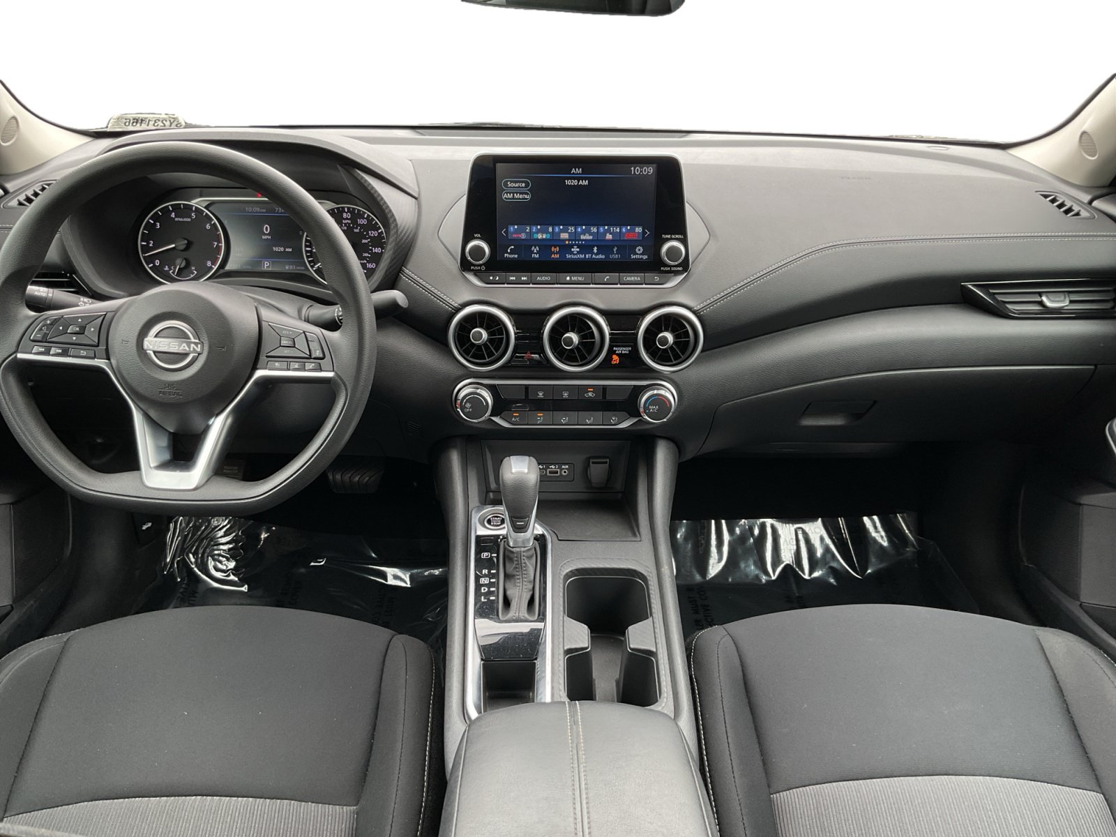 Used 2025 Nissan Sentra SV FWD image 9