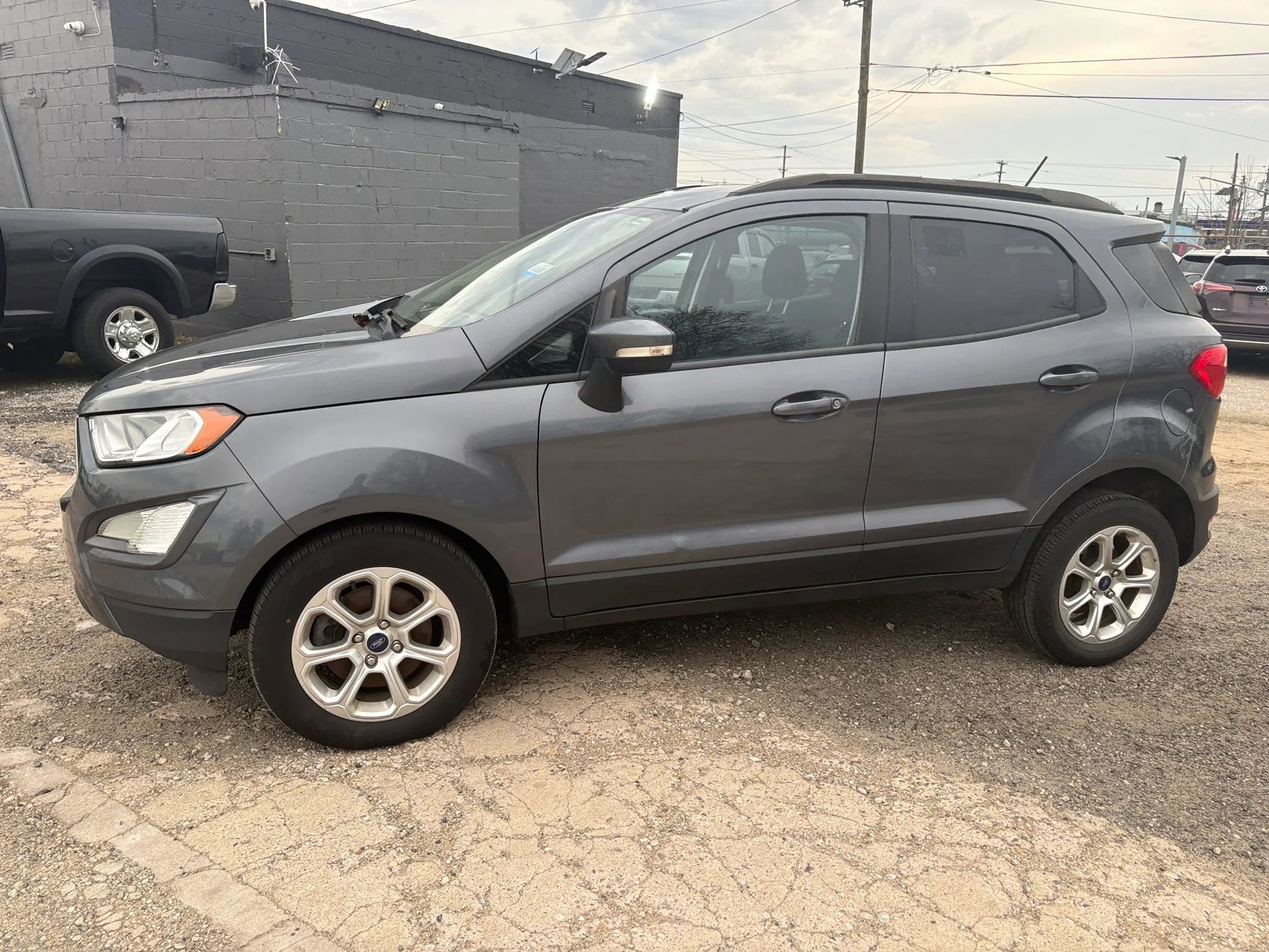 Used 2020 Ford EcoSport SE image 5