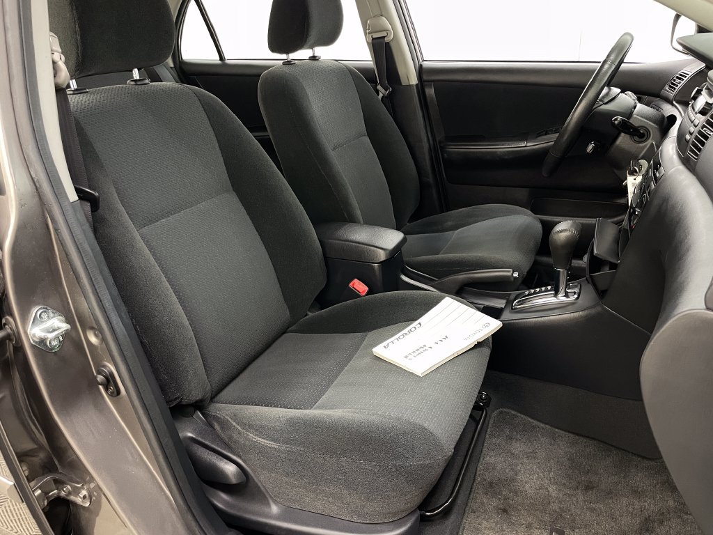 Used 2004 Toyota Corolla CE FWD image 31