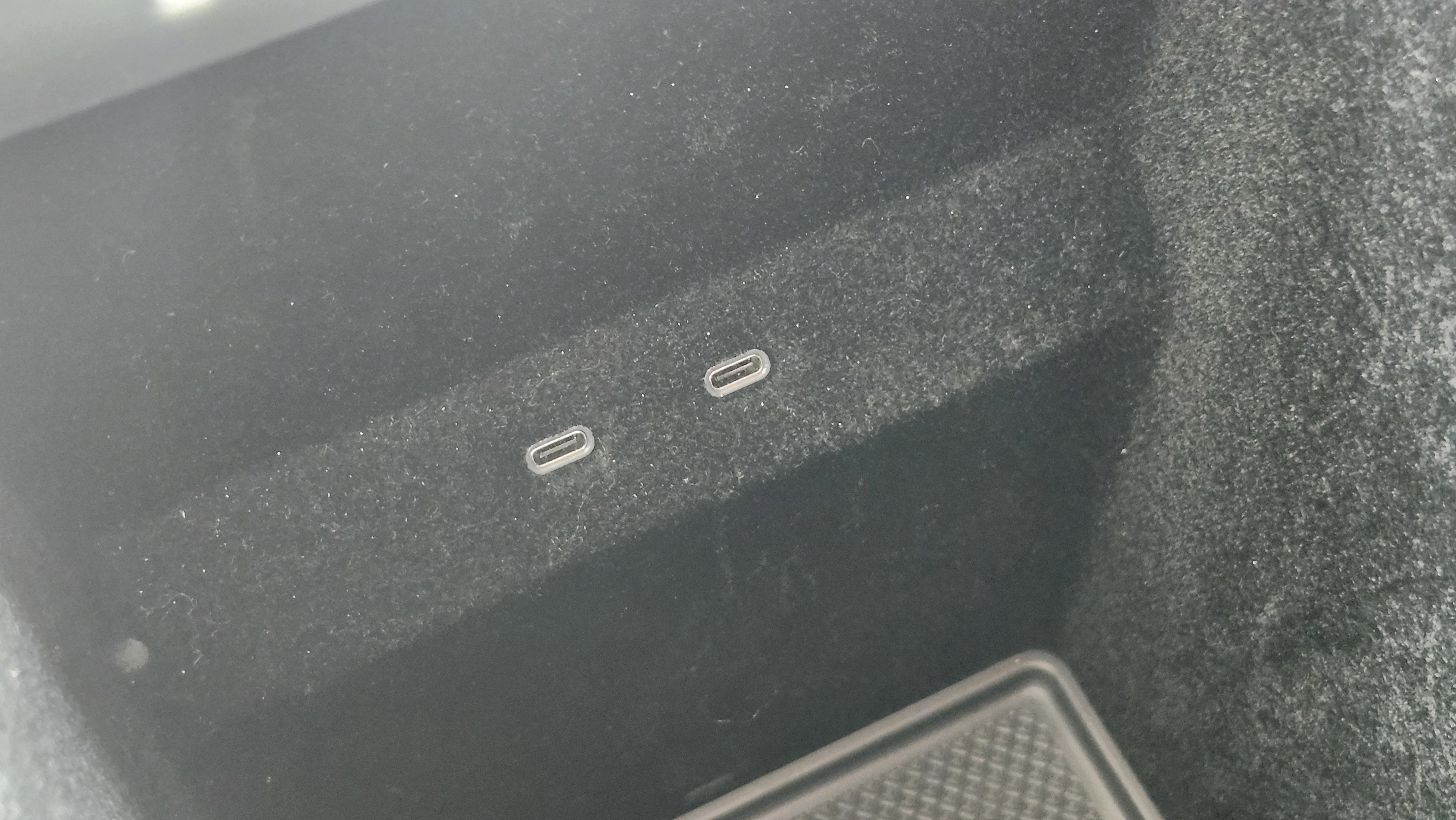 Used 2022 Rivian R1T Launch Edition image 10