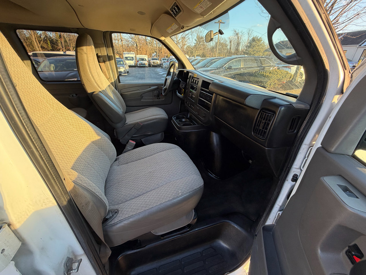 Used 2015 Chevrolet Express 3500 LT w/ LT Preferred Equipment Group RWD image 23