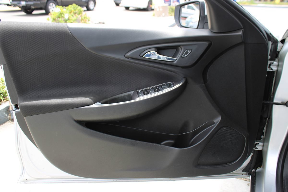 Used 2020 Chevrolet Malibu LT FWD image 41