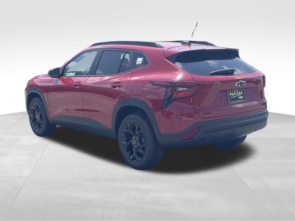 New 2026 Chevrolet Trax LT w/ Midnight Edition FWD image 5