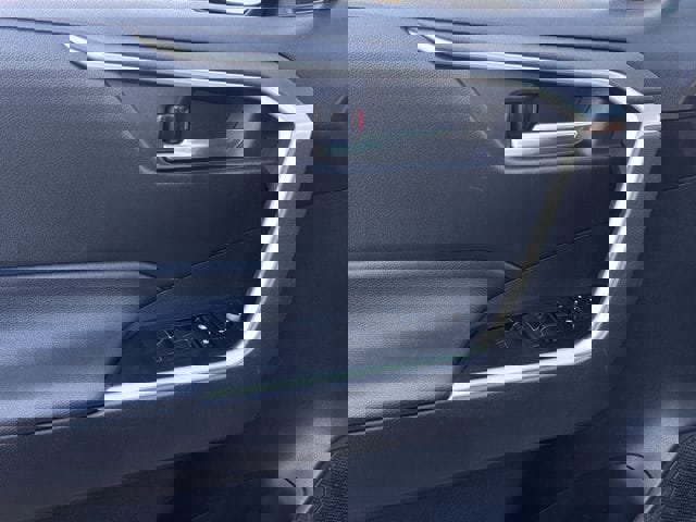 Used 2021 Toyota RAV4 XLE Premium image 26