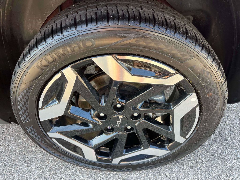 Certified 2026 Kia Seltos SX w/ SX Sunroof Package AWD/4WD image 37