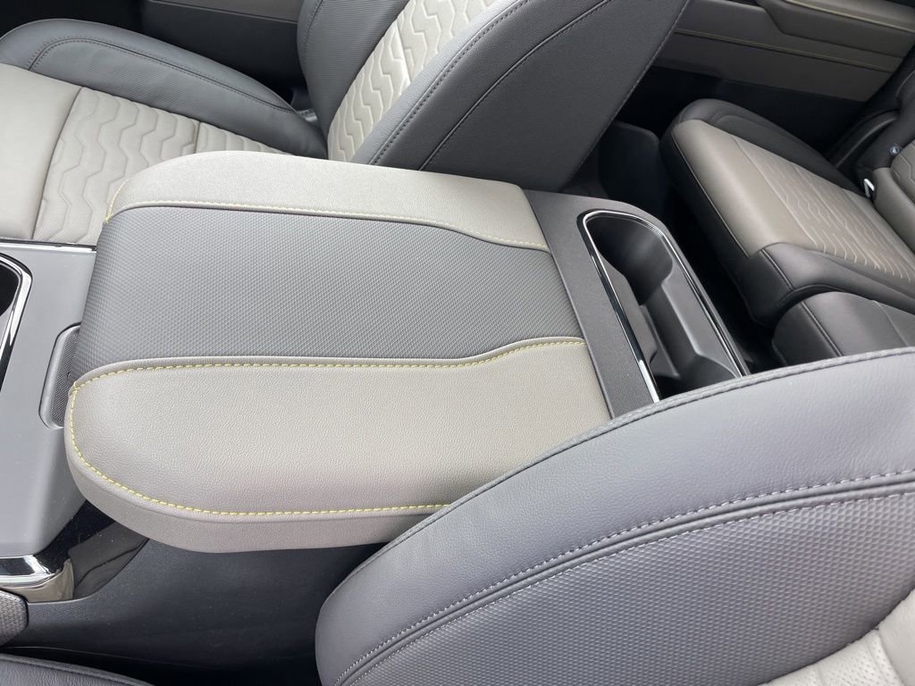 New 2026 Chevrolet Silverado 2500 ZR2 AWD/4WD image 18