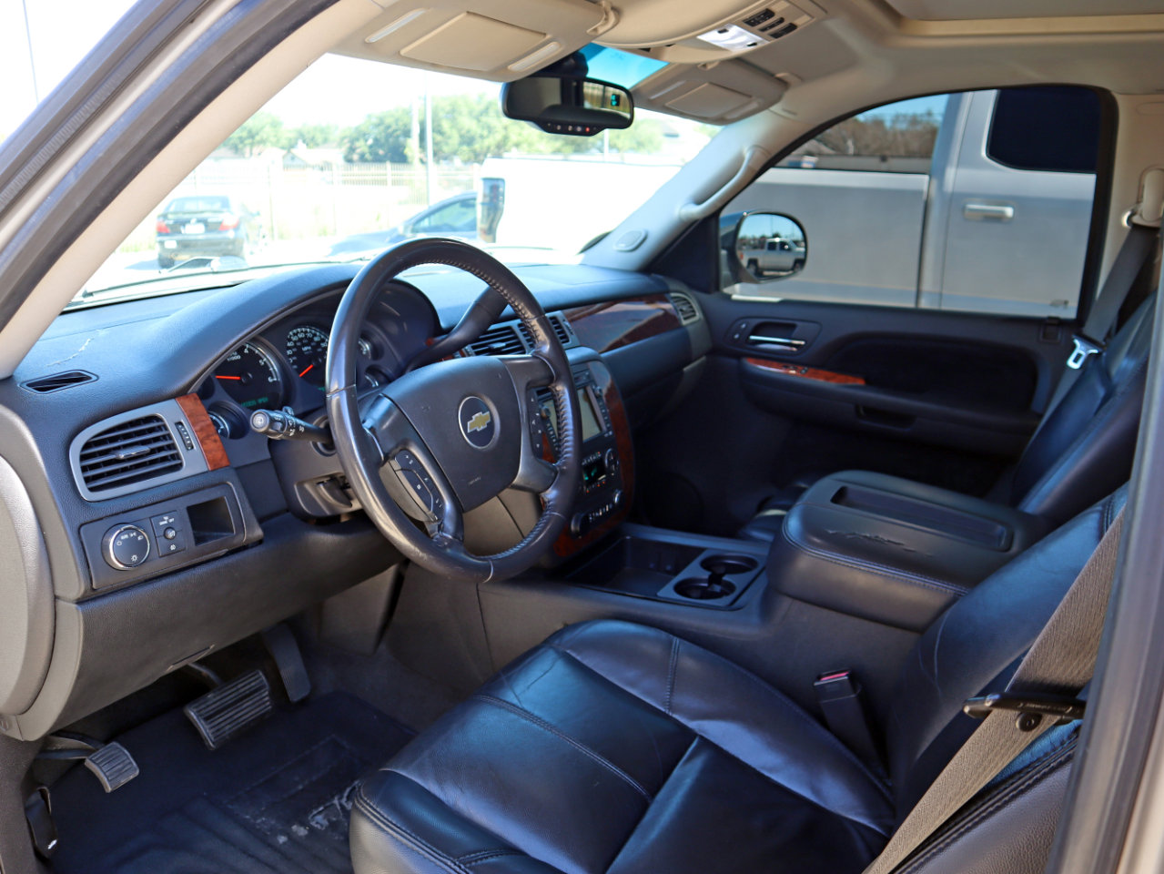 Used 2008 Chevrolet Tahoe LTZ w/ LTZ Preferred Equipment Group image 16