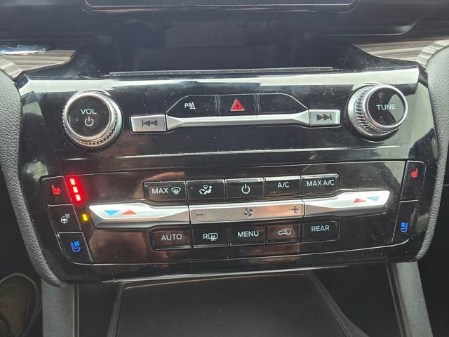 Used 2024 Ford Explorer Limited image 20