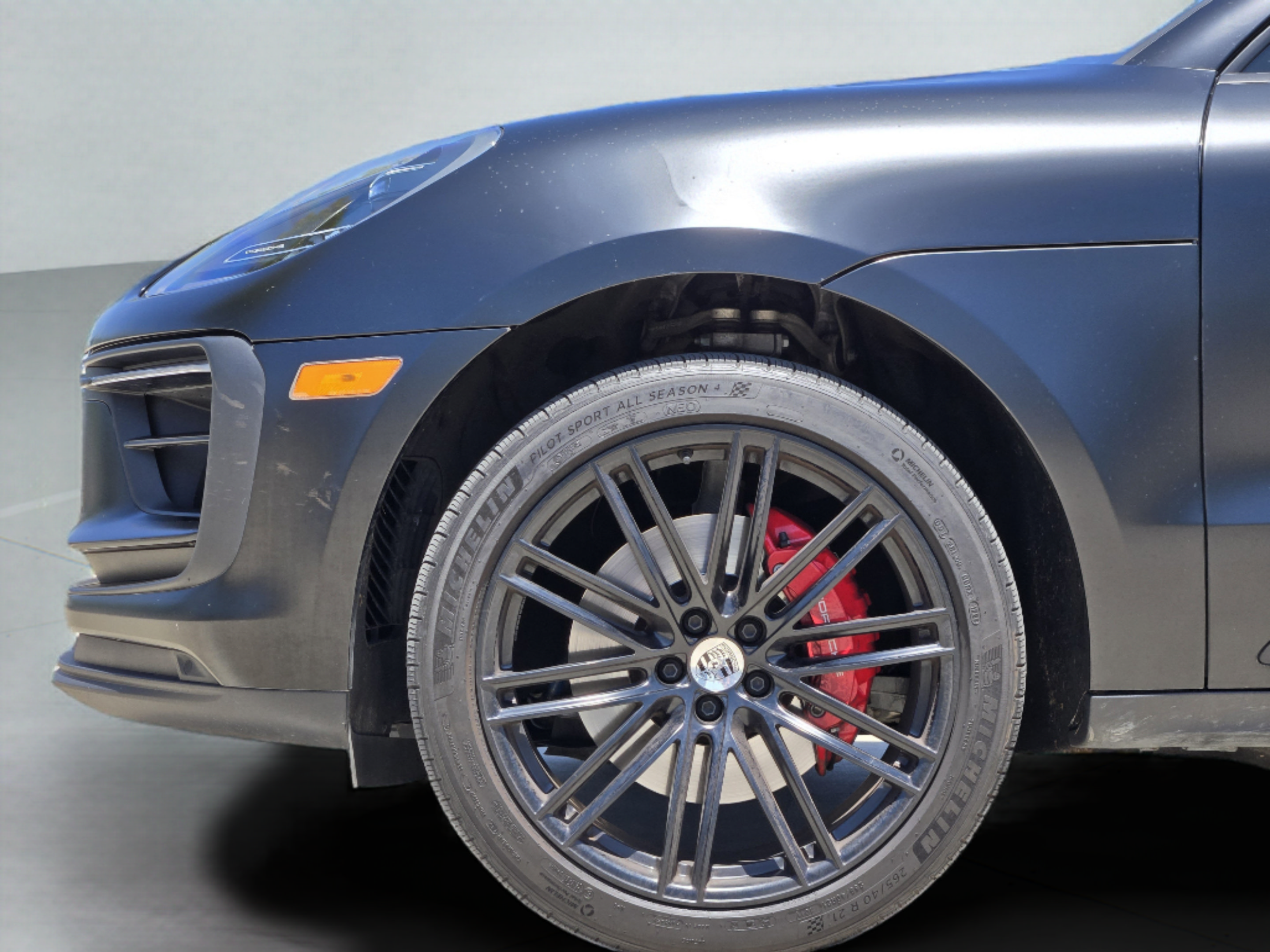 Used 2025 Porsche Macan S AWD/4WD image 36