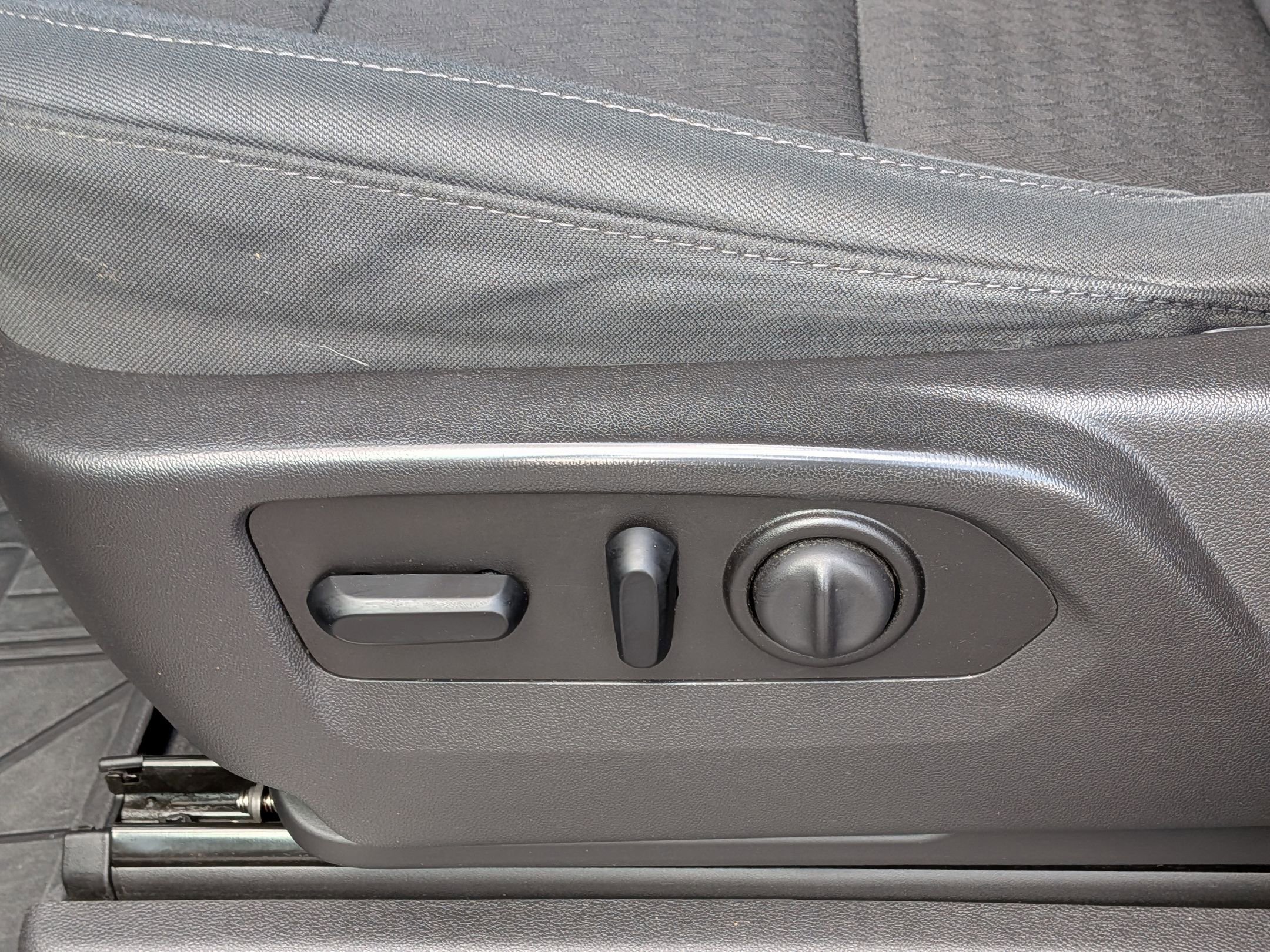 Used 2020 Chevrolet Silverado 1500 RST w/ All-Star Edition image 15