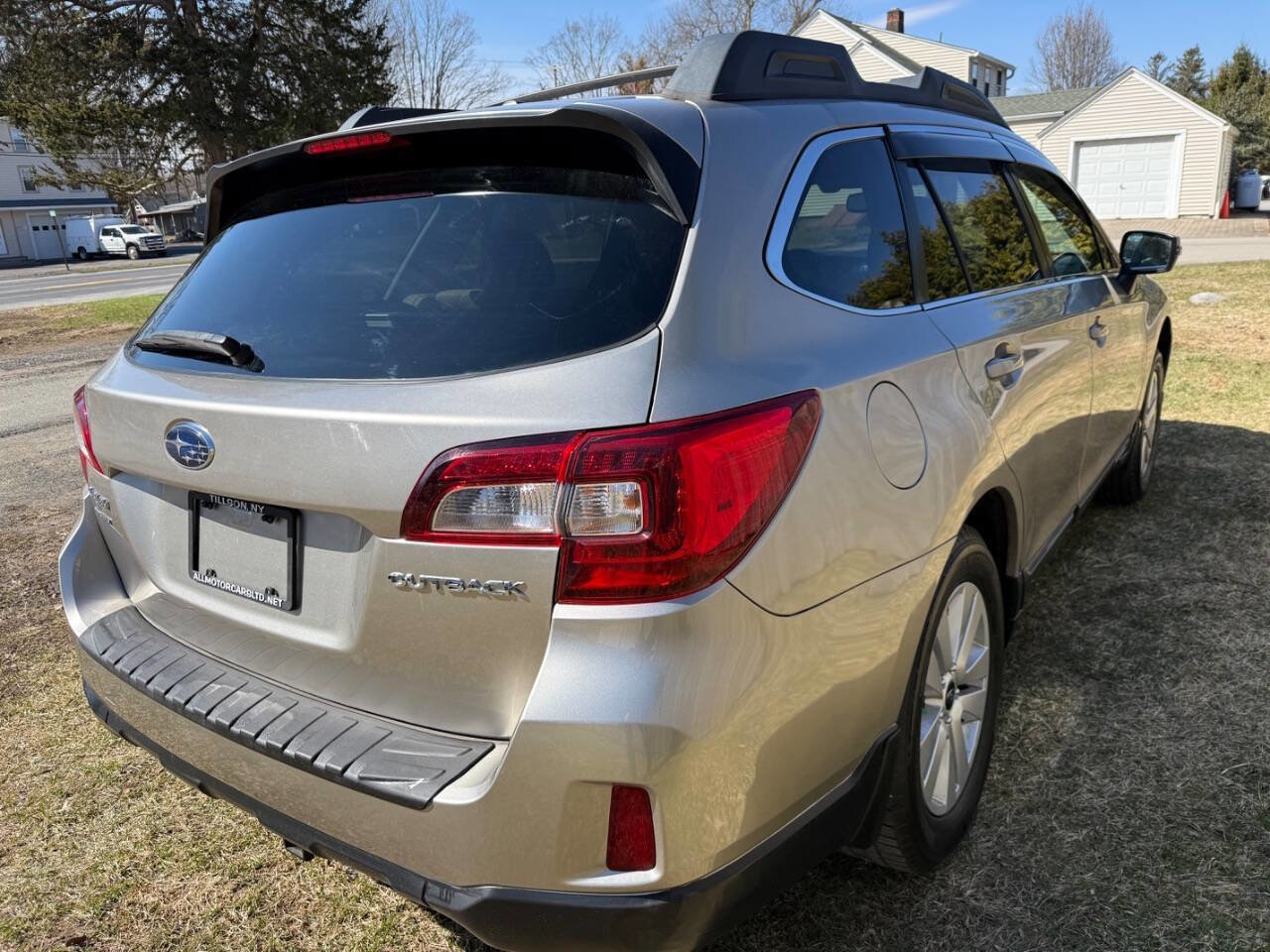 Used 2015 Subaru Outback 2.5i Premium image 7