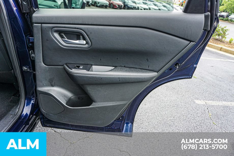 Used 2026 Nissan Rogue SV FWD image 52
