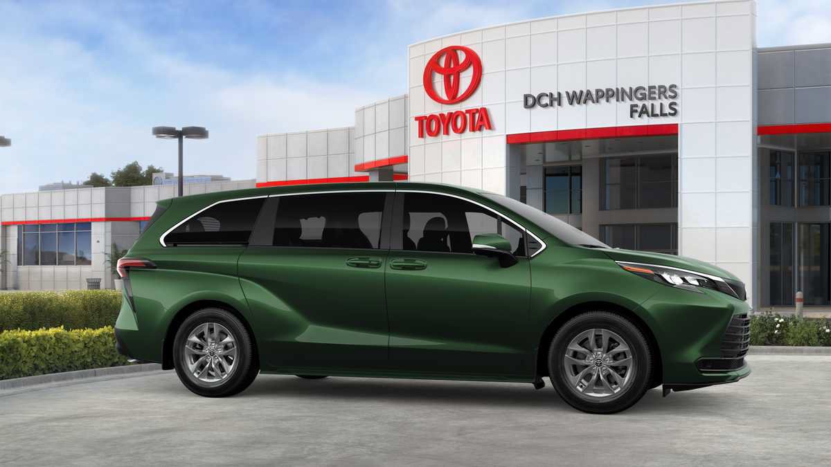 New 2026 Toyota Sienna LE AWD/4WD image 15