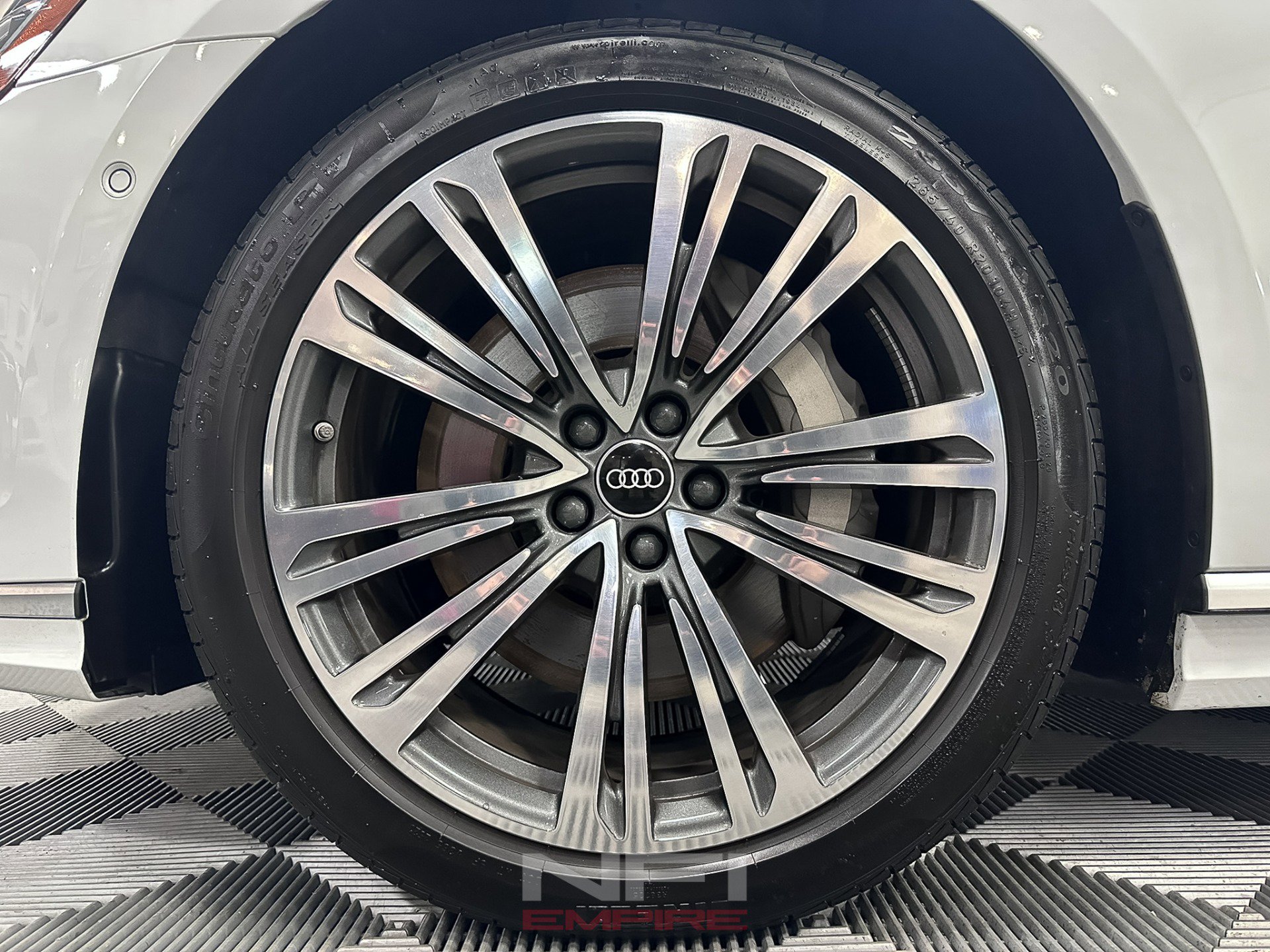 Used 2024 Audi A8 L 3.0T image 12