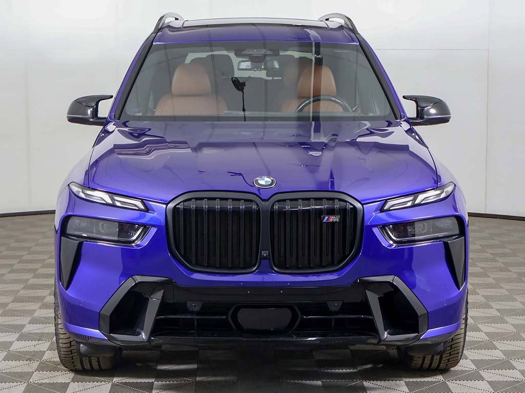 Used 2024 BMW X7 M60i w/ Executive Package image 17